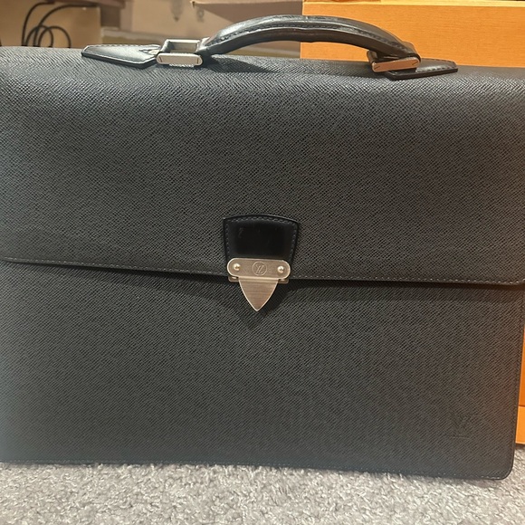 Authentic Louis Vuitton Epi Briefcase - Picture 2 of 3